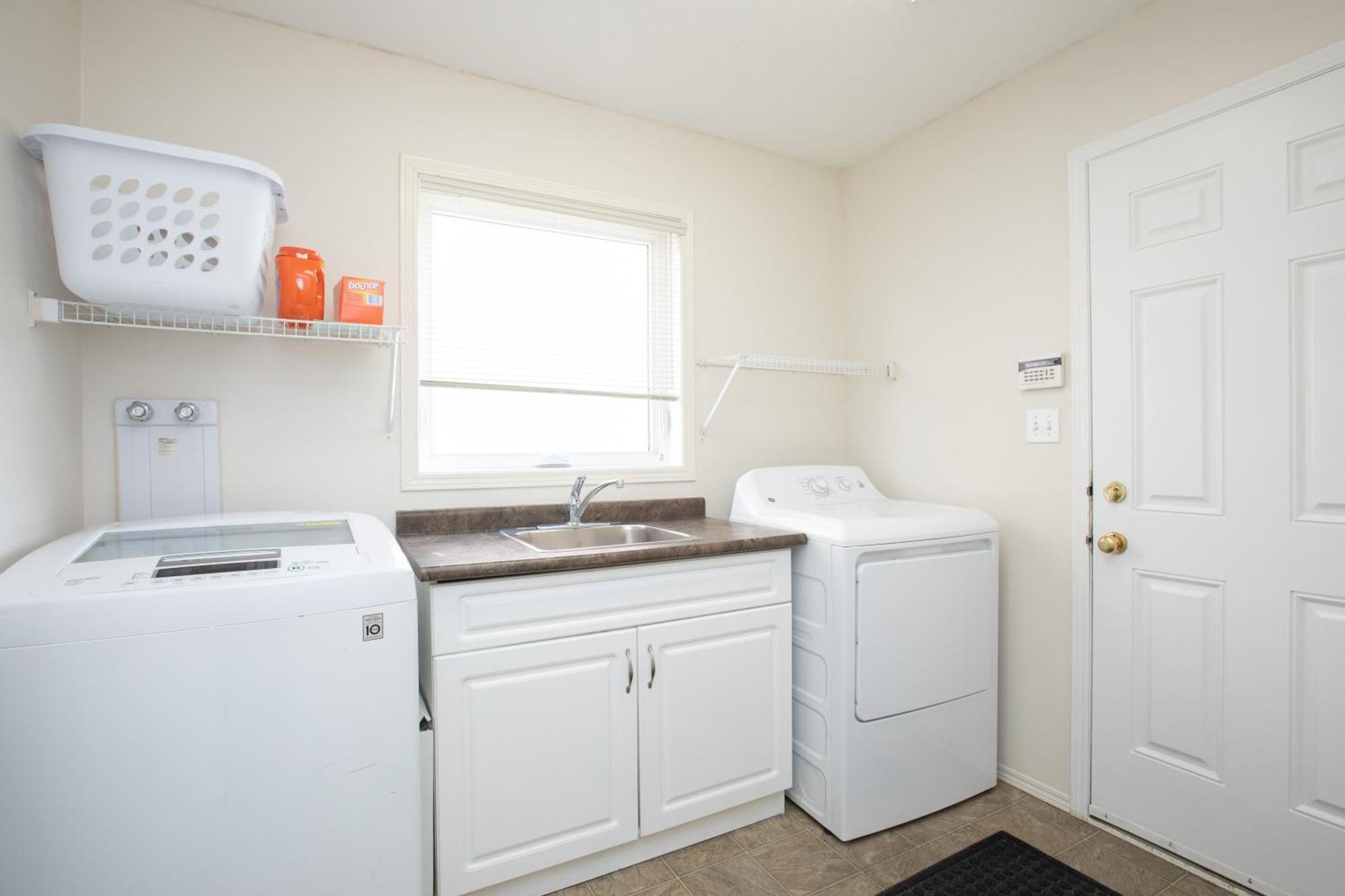 Elegant 6 Bedroom House Near U Of Manitoba 위니펙 외부 사진